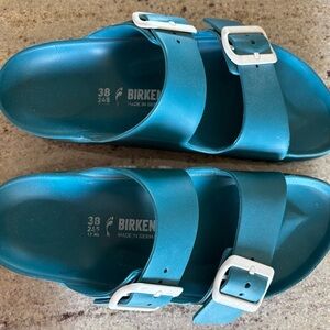 Birkenstock Arizona (Men’s 6/Womens 7.5)  Size 38 EVA Sandels. Turquoise.